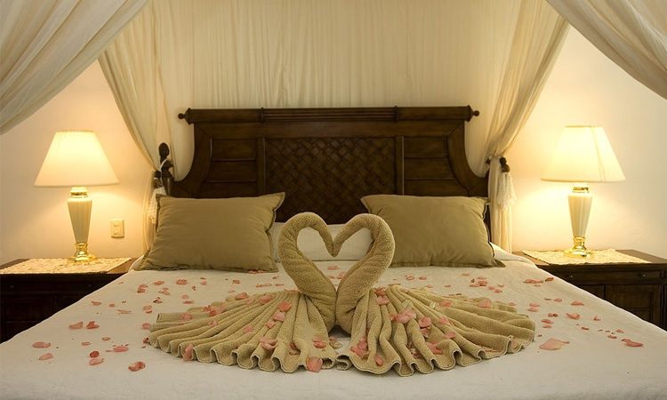 Design a Bedroom for Romantic Couples